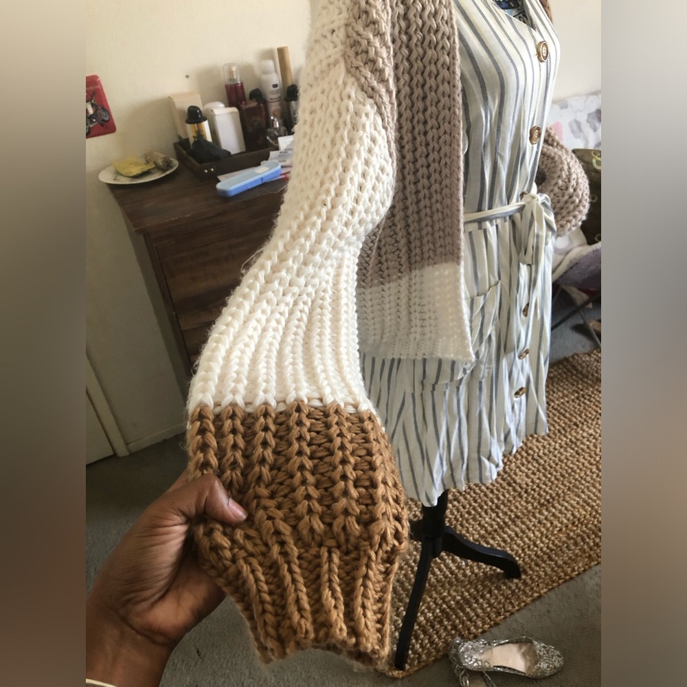 Adorable Neutral Color Block Knit Cardigan - Picture 5 of 11